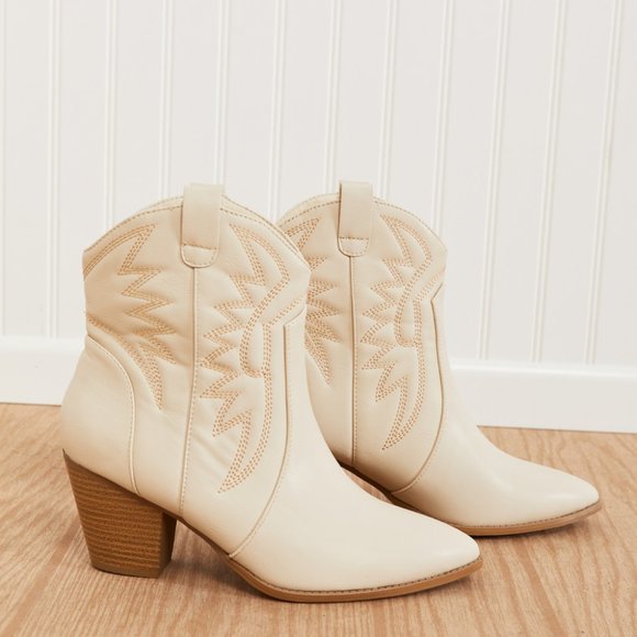 East Lion Corp Texas Trip Embroidered Cowboy Booties - Picture 8 of 9